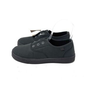 NEW Oomphies Sneakers